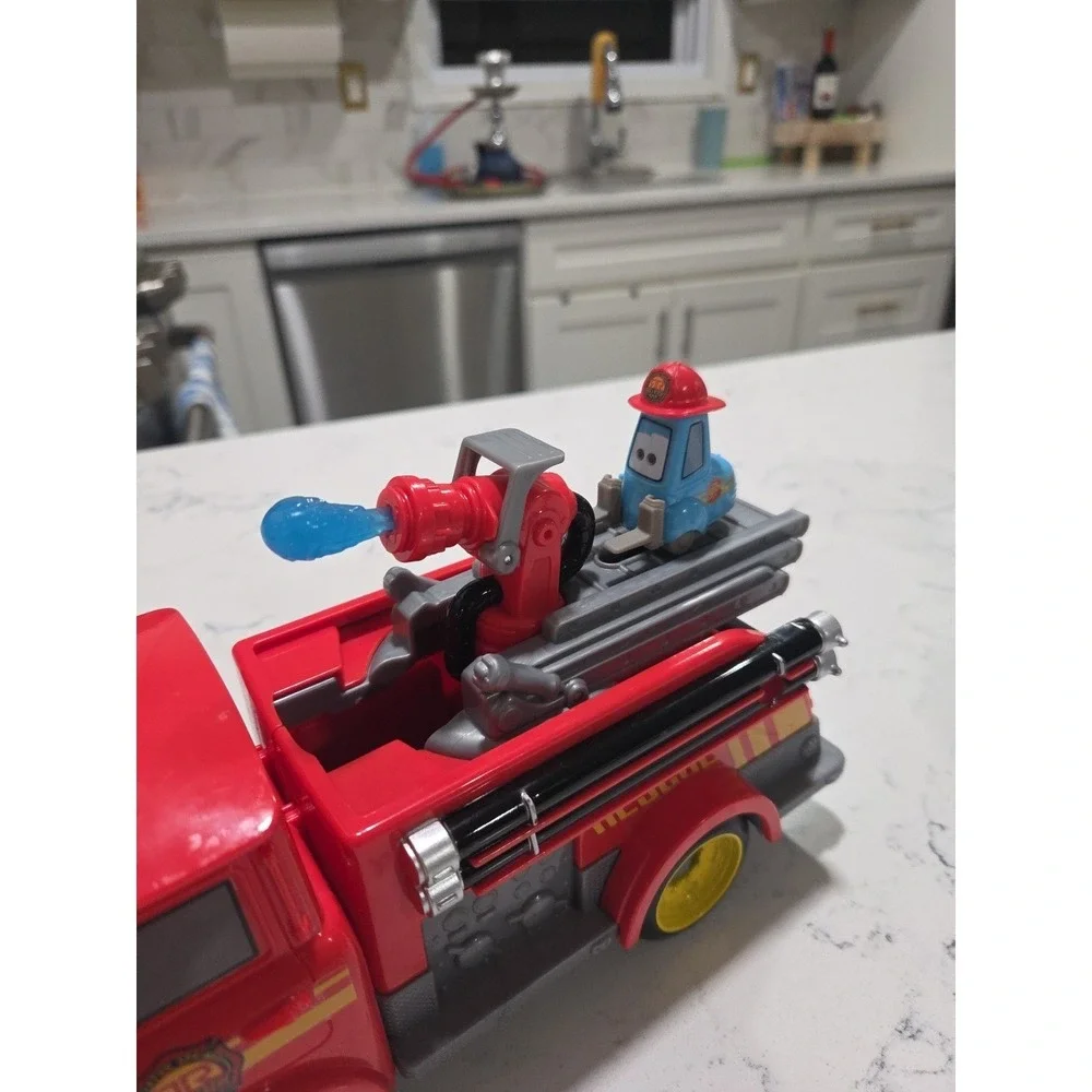 Disney Pixar Cars - Large Scale Red & Guido -‎ Race & Rescue 2025